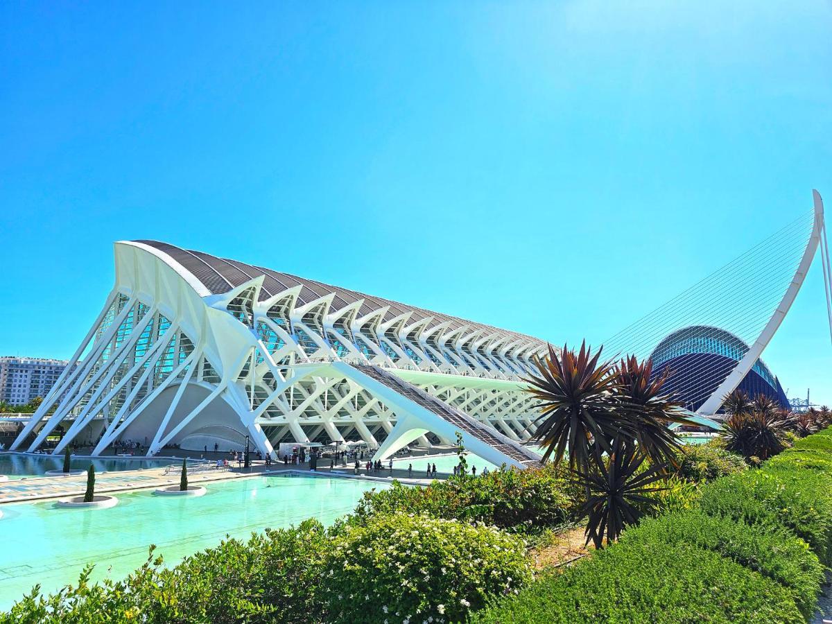 Apartamentos Las Ciencias U Валенсия Экстерьер фото